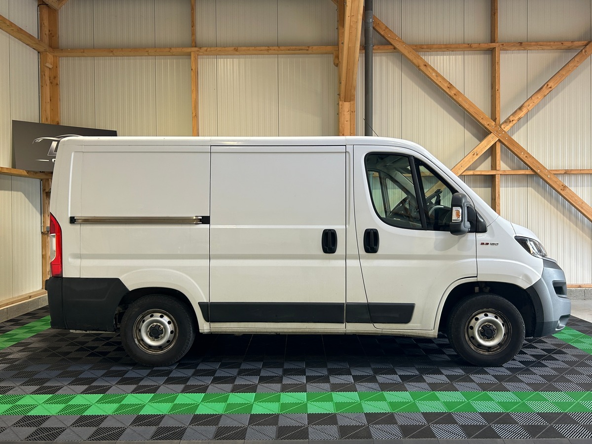 Fiat Ducato 2.3 MJTD 16V Fourgon moyen 120 cv - DISTRIBUTION ET VIDANGE NEUVE - GARANTIE
