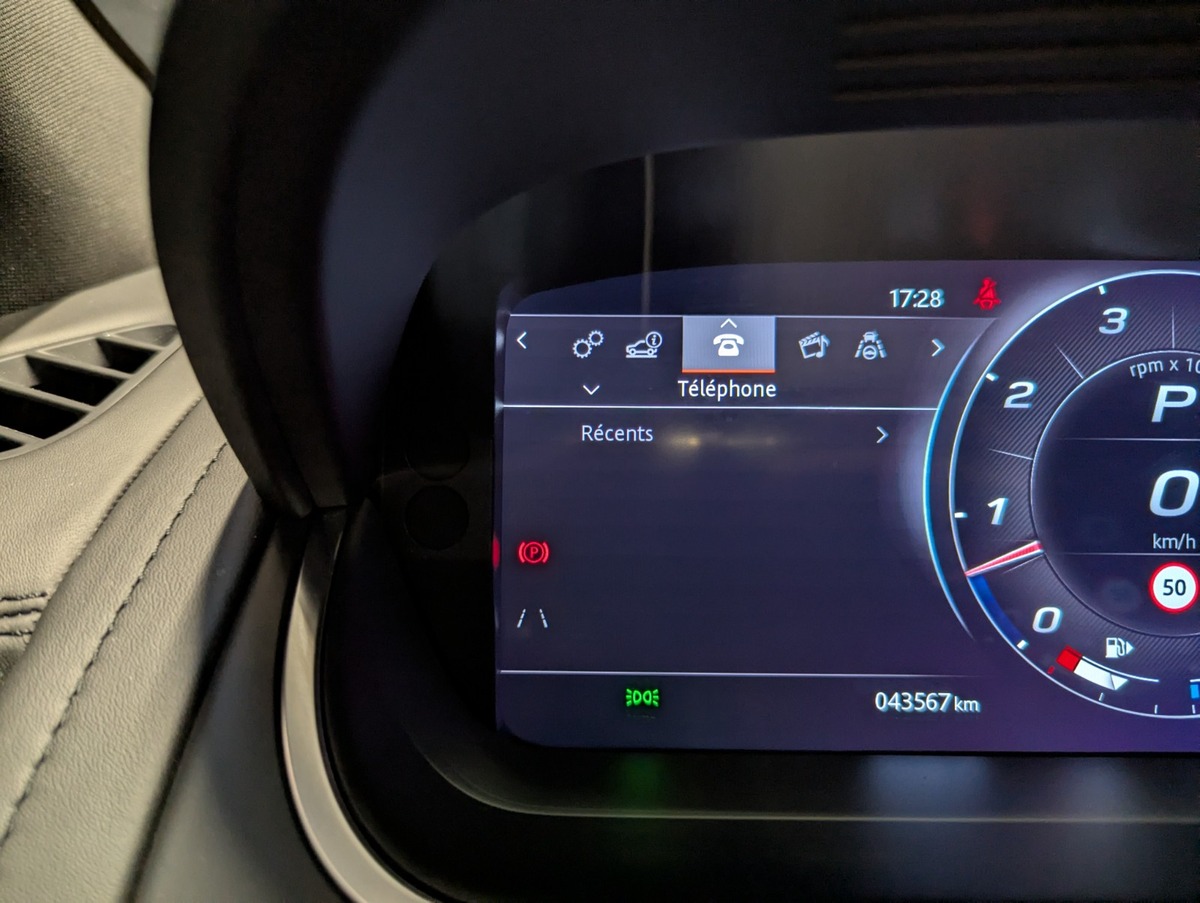 Jaguar F-TYPE R V8 5L 575 ch BVA8 AWD PAS DE MALUS
