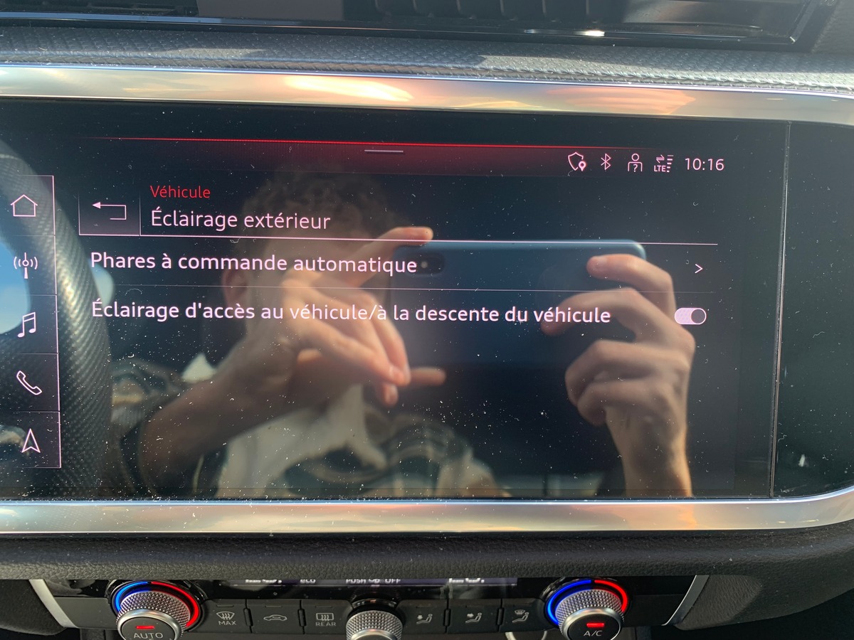 Audi Q3 Sportback 150 ch | S-Line | Caméra de recul | Apple car Play | Coffre assisté électriquement