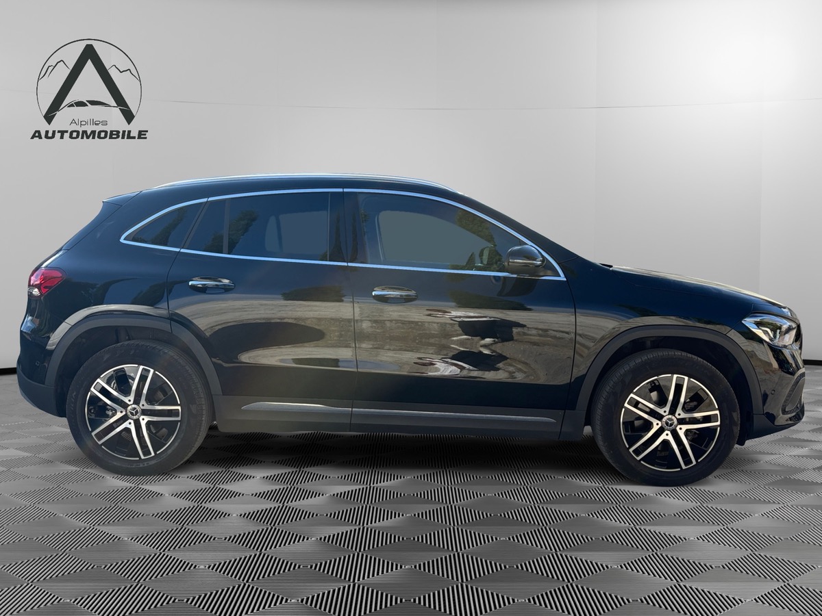 Mercedes-Benz GLA 200 PROGESSIVE LINE / SIEGE CHAUFFANT / HAYON MAINS LIBRE