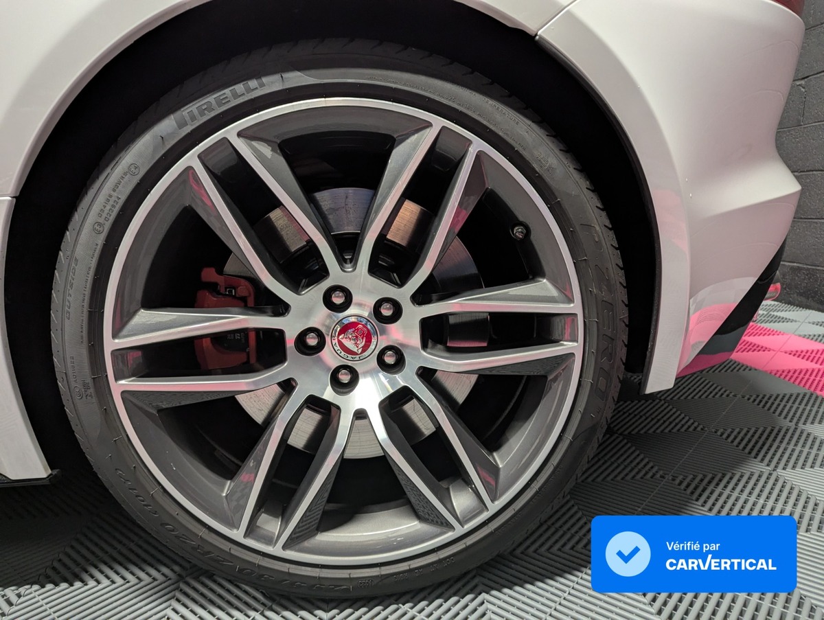 Jaguar F-TYPE R V8 5L BVA8 AWD 550 ch