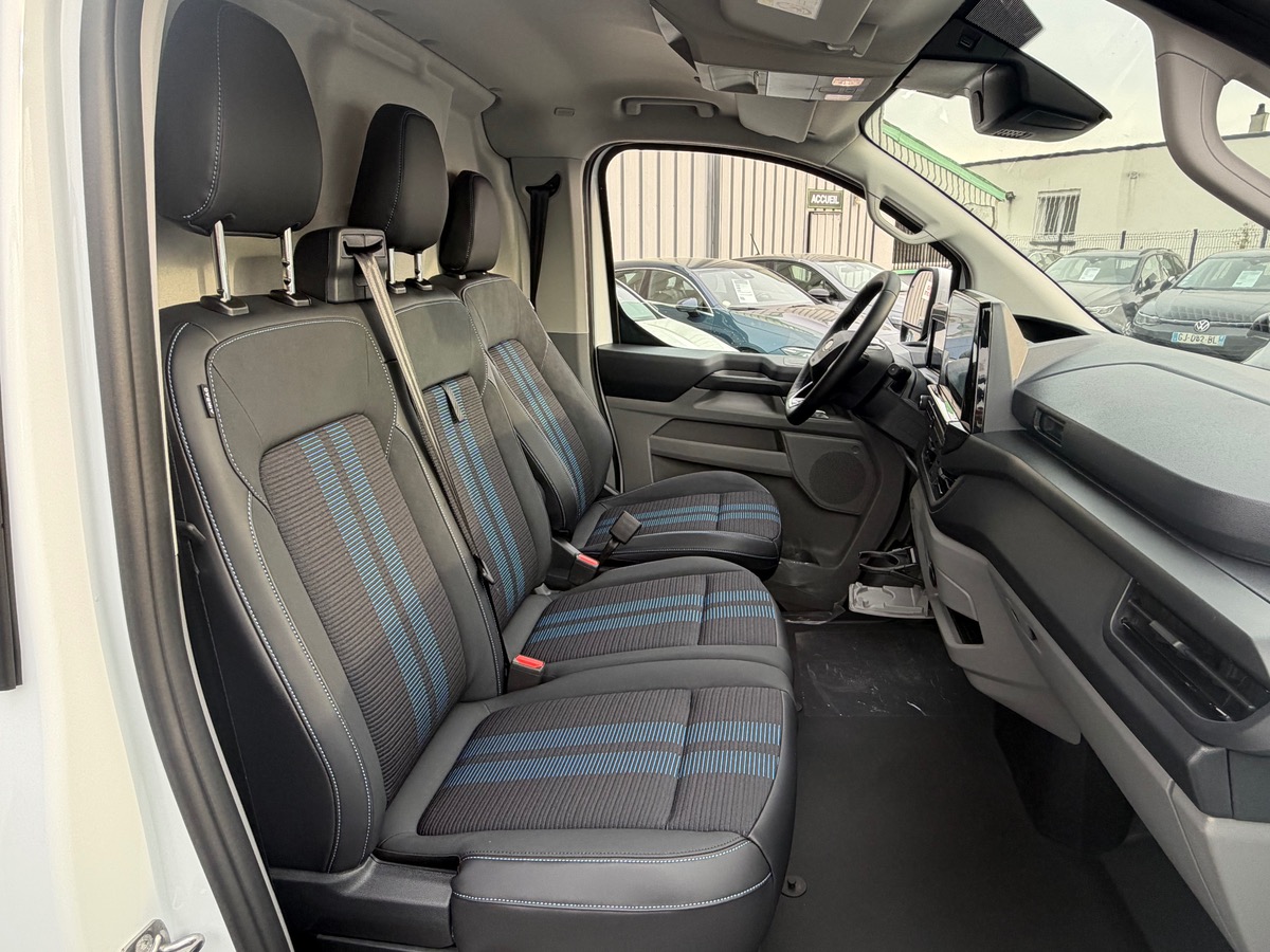 Ford TRANSIT CUSTOM 320 L2H1 2.0 TDCI 170CH BVA8 SPORT / TVA RÉCUPÉRABLE