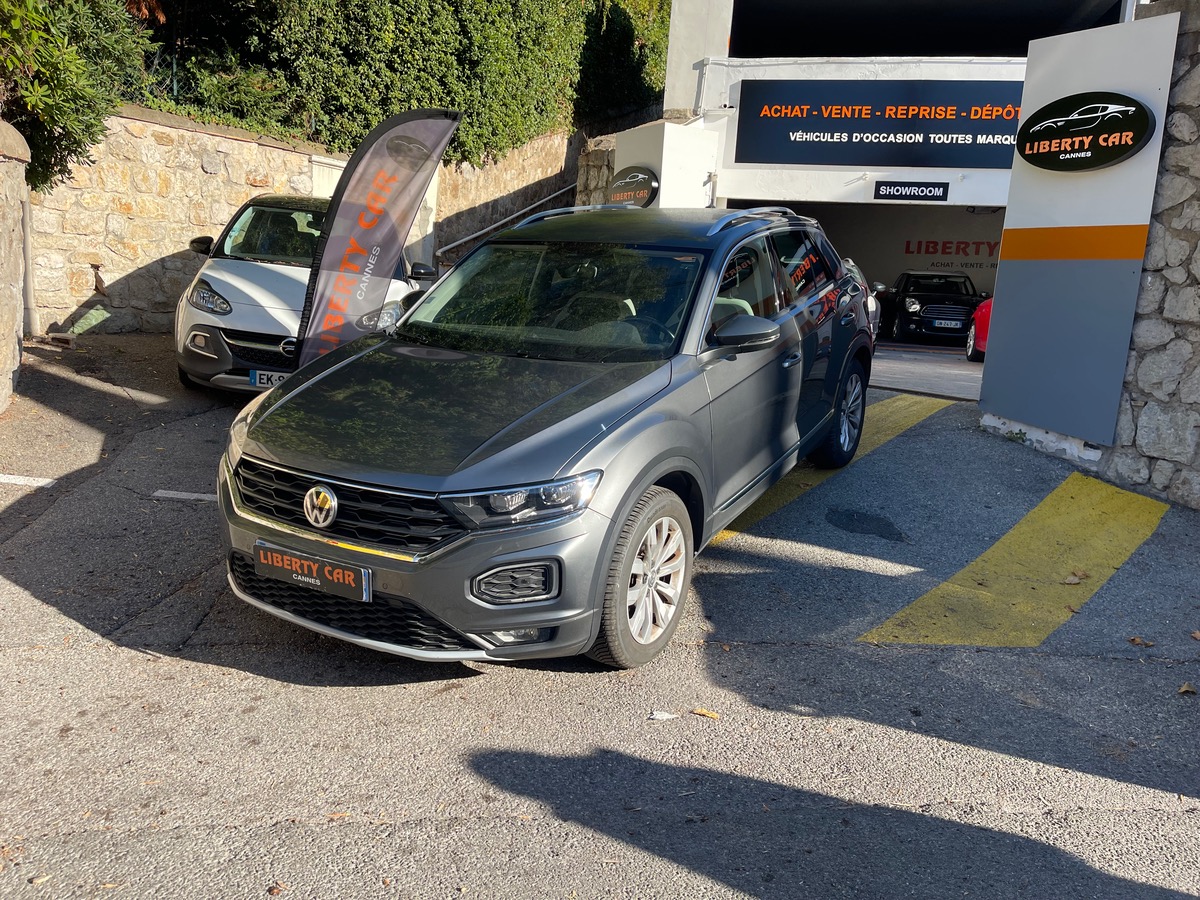 Volkswagen T-Roc 1.5 TSI 150 CV / Virtual Cockpit / Finition Carat / Grand écran/ CarPlay /DSG7