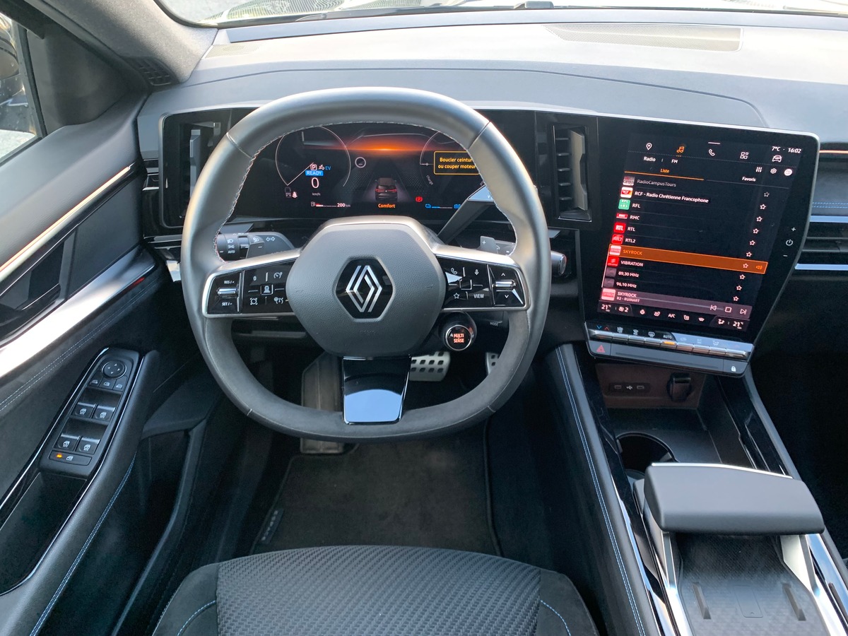 RENAULT Espace 200 | E-TECH | Esprit Alpine | 7 Places | Caméra de recul | Pack Advanced Driving