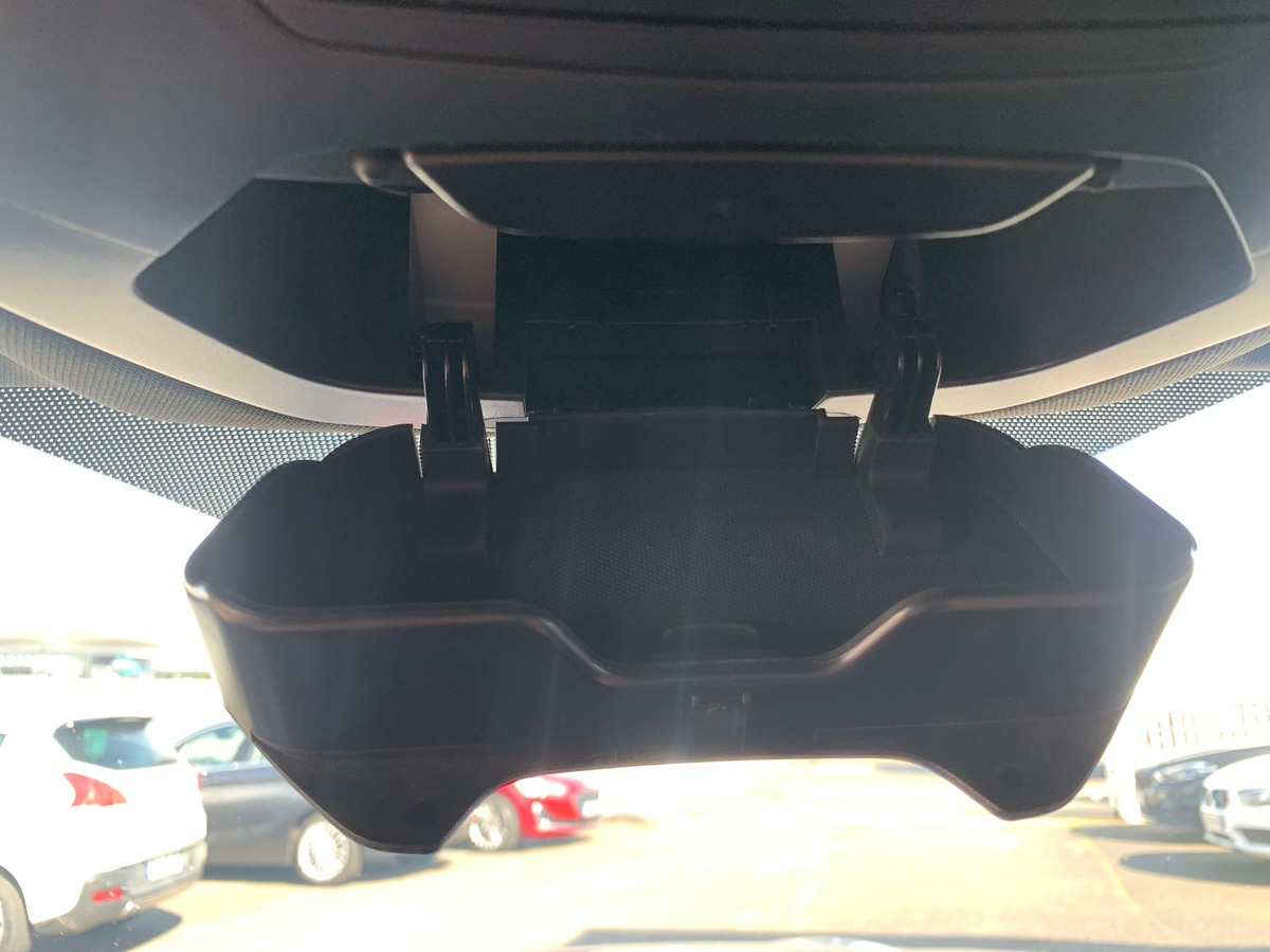 Ford Kuga 120 chevaux | St-Line | Caméra de recul | Attelage | GPS | Coffre assisté électriquement