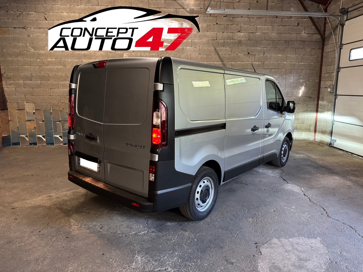RENAULT Trafic L1H1 ADVANCED 3T Blue dci 150