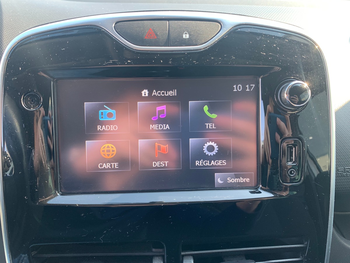 RENAULT Clio IV 75 chevaux | Limited | Caméra de recul | GPS | Bluetooth | Régulateur de vitesse