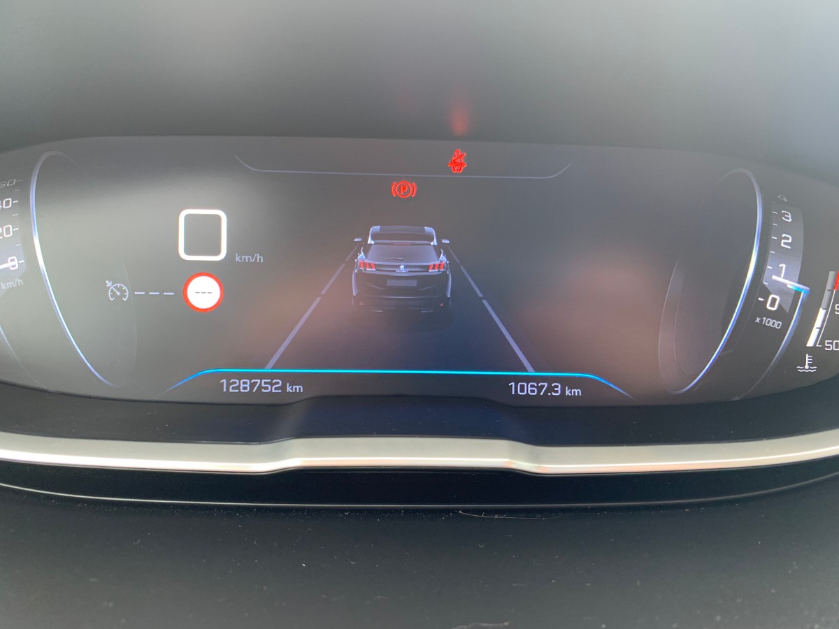 Peugeot 3008 130 ch | Allure | Toit ouvrant panoramique | Caméra recul | Attelage | Apple car play