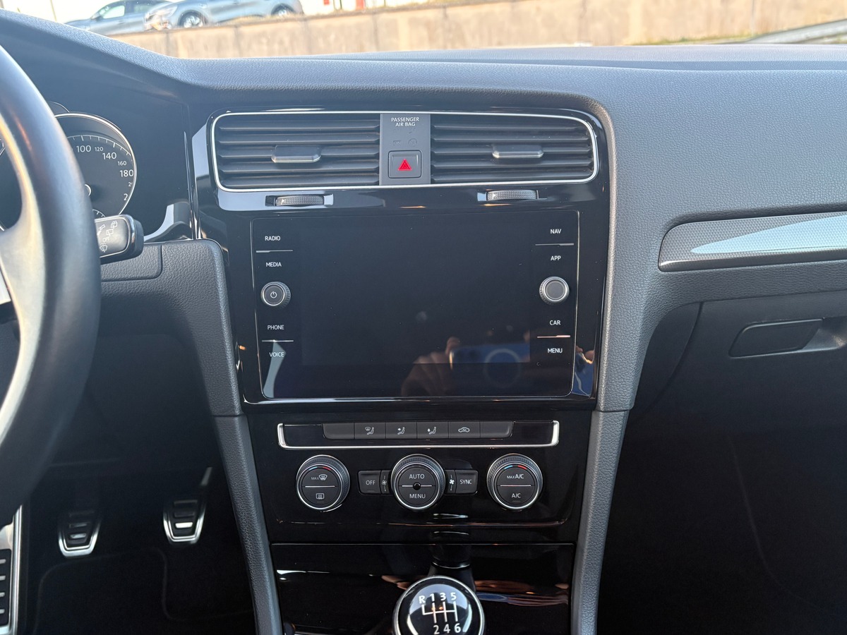 Volkswagen Golf 1.0 TSI 115CH IQDRIVE 6CV