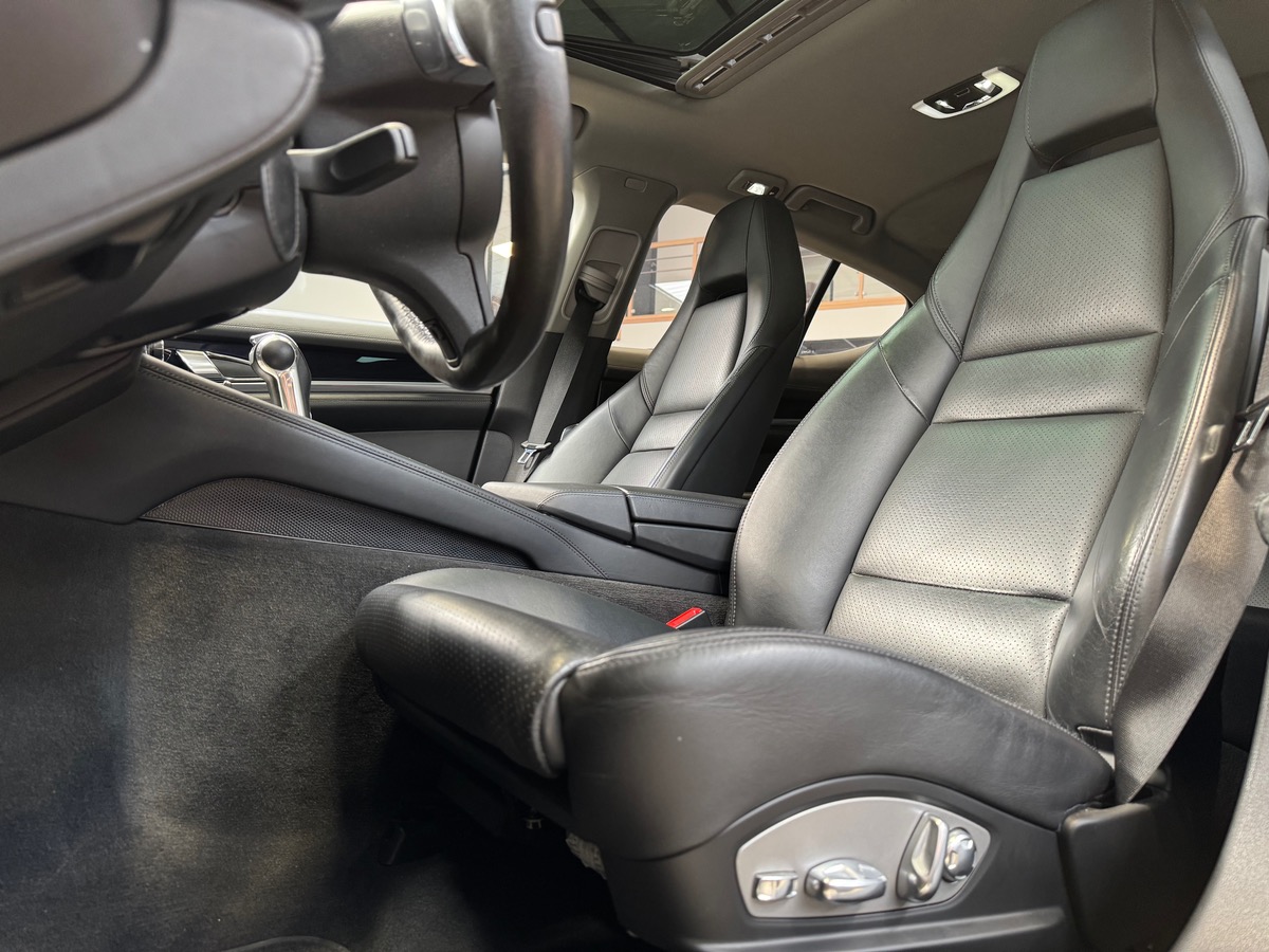 Porsche Panamera 4S V8 400CV PDK FR TO/CHRONO/PDLS/ATTELAGE ENTRETIENS COMPLET CONSTRUCTEUR