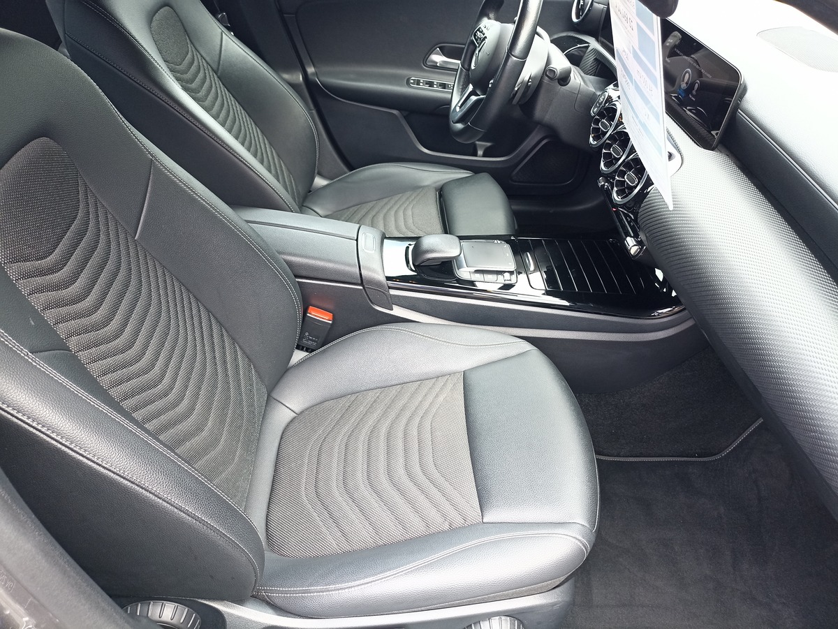 Mercedes-Benz Classe A A180 136 7G-DCT BUSINESS LINE