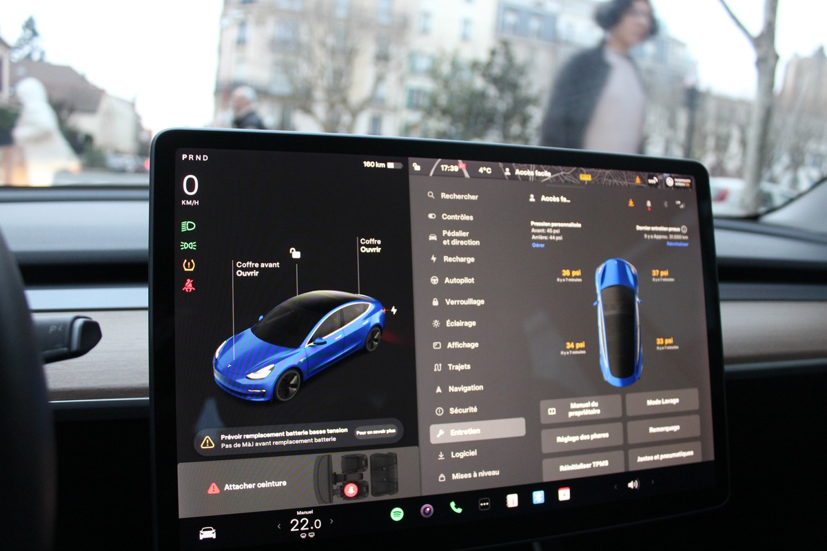 Tesla Model 3 306 AUTONOMIE STANDARD PLUS RWD 50KWH 4CV