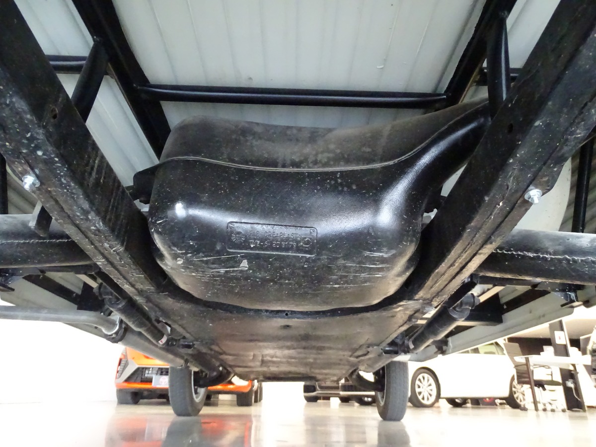 Citroën Méhari 4x2 1973 / Banquette arrière / 4 places / Baches complètes / Toit Bikini