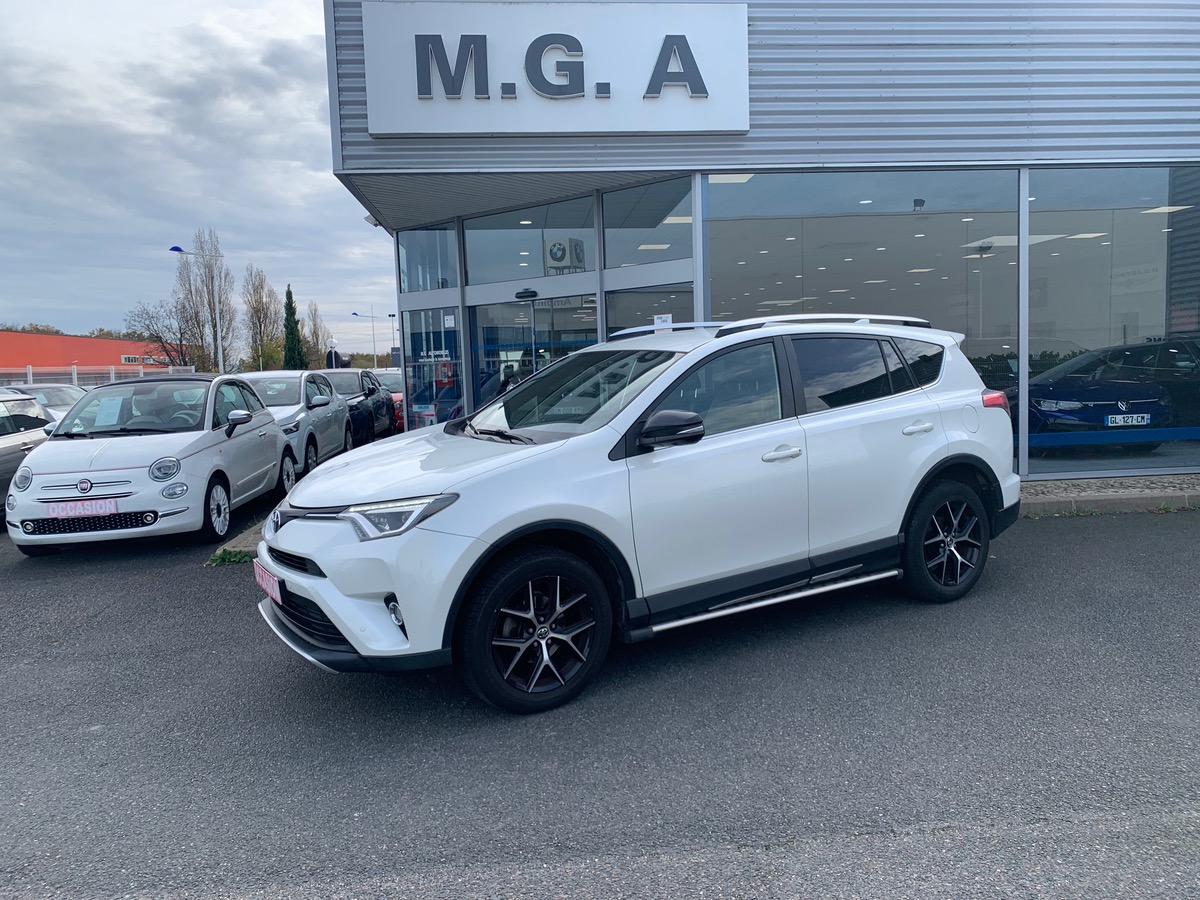 Toyota RAV4 143 | DESIGN | D-4D | 2WD | GPS | Caméra recul | Sièges avant sport | Régulateur vitesse