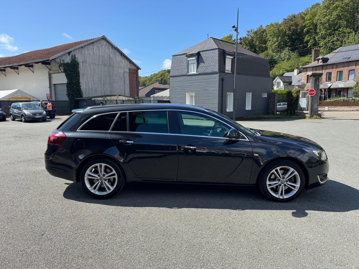 Opel Insigna Sport Tourer 2.0 CDTI 140cv COSMO PACK - Garantie