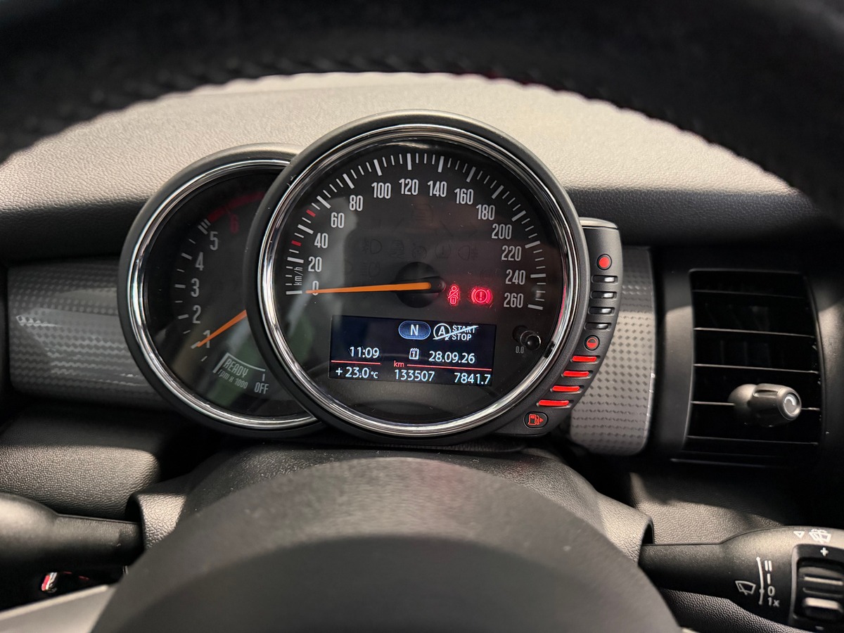Mini Mini Cooper d 116CH Pack Chili
