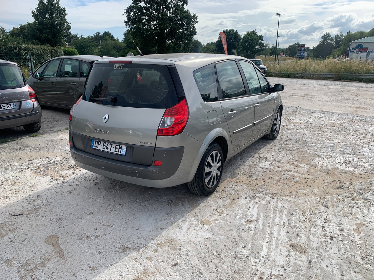 RENAULT Grand Scenic 1.9DCI 130CH 200054km