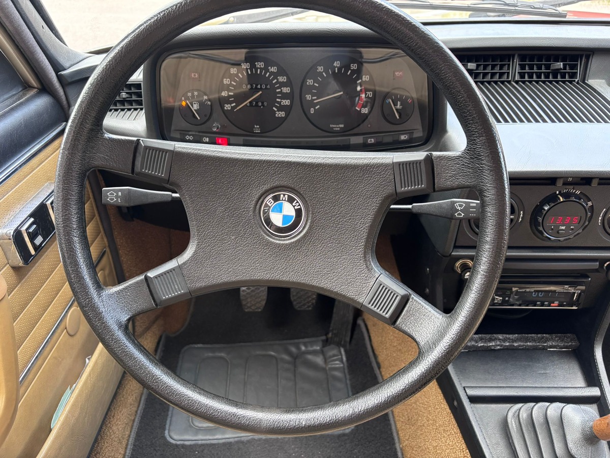 Bmw Série 5 E12 525 - Origine France - Kilométrage d'origine
