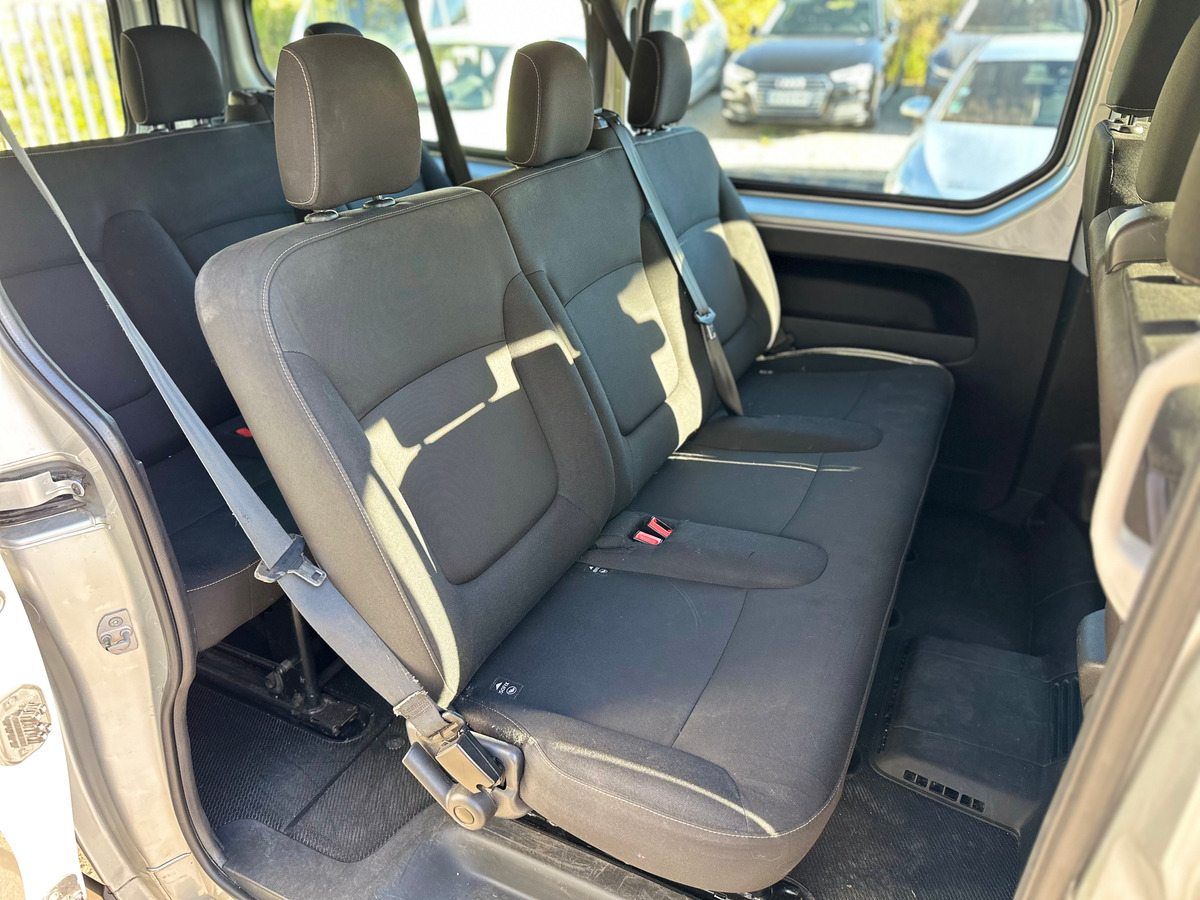 RENAULT Trafic Combi L1 1.6 dCi Energy 125 cv - CAMERA DE RECUL - CLIMATISATION - ECRAN AUTORADIO