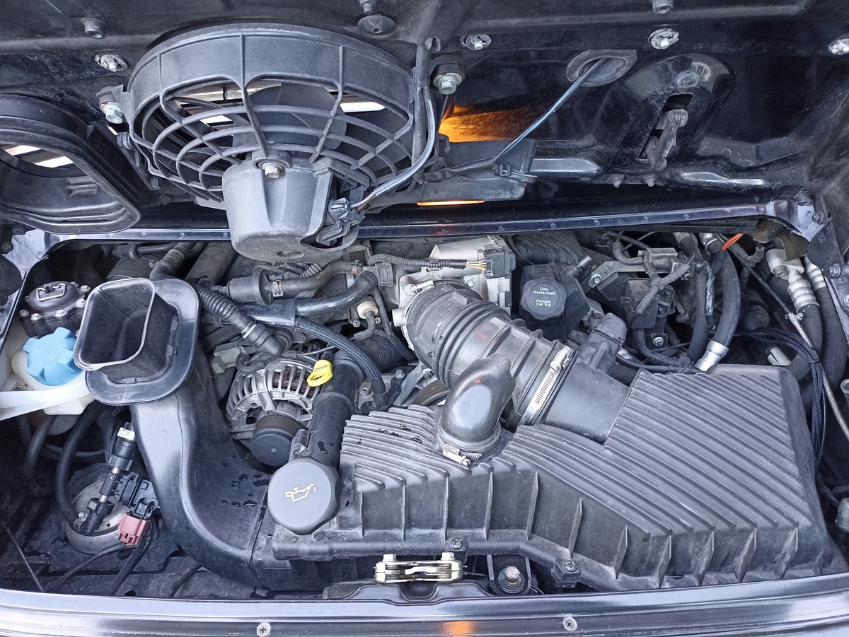 Porsche 911 CARRERA 4 TIPTRONIC