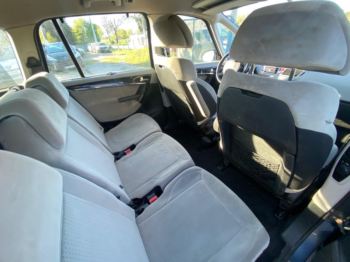 Citroën Grand C4 Picasso 7 places 1.6 hdi 110cv boîte automatique 