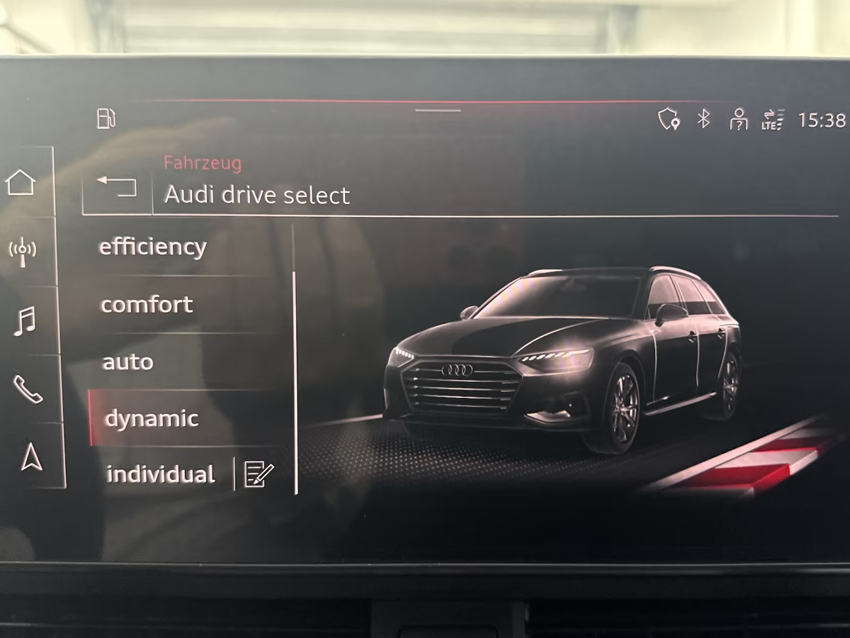 Audi A4 Allroad 40 TDI 204ch Design quattro S tronic 7/Attelage/Caméra/LED