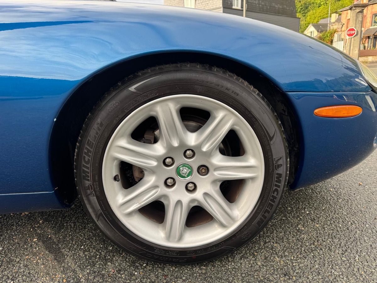 Jaguar XK8 Cabriolet 4.0 V8 285cv - Garantie
