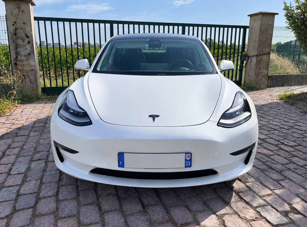 Tesla Model 3 Dual Motor AWD (Long Range)