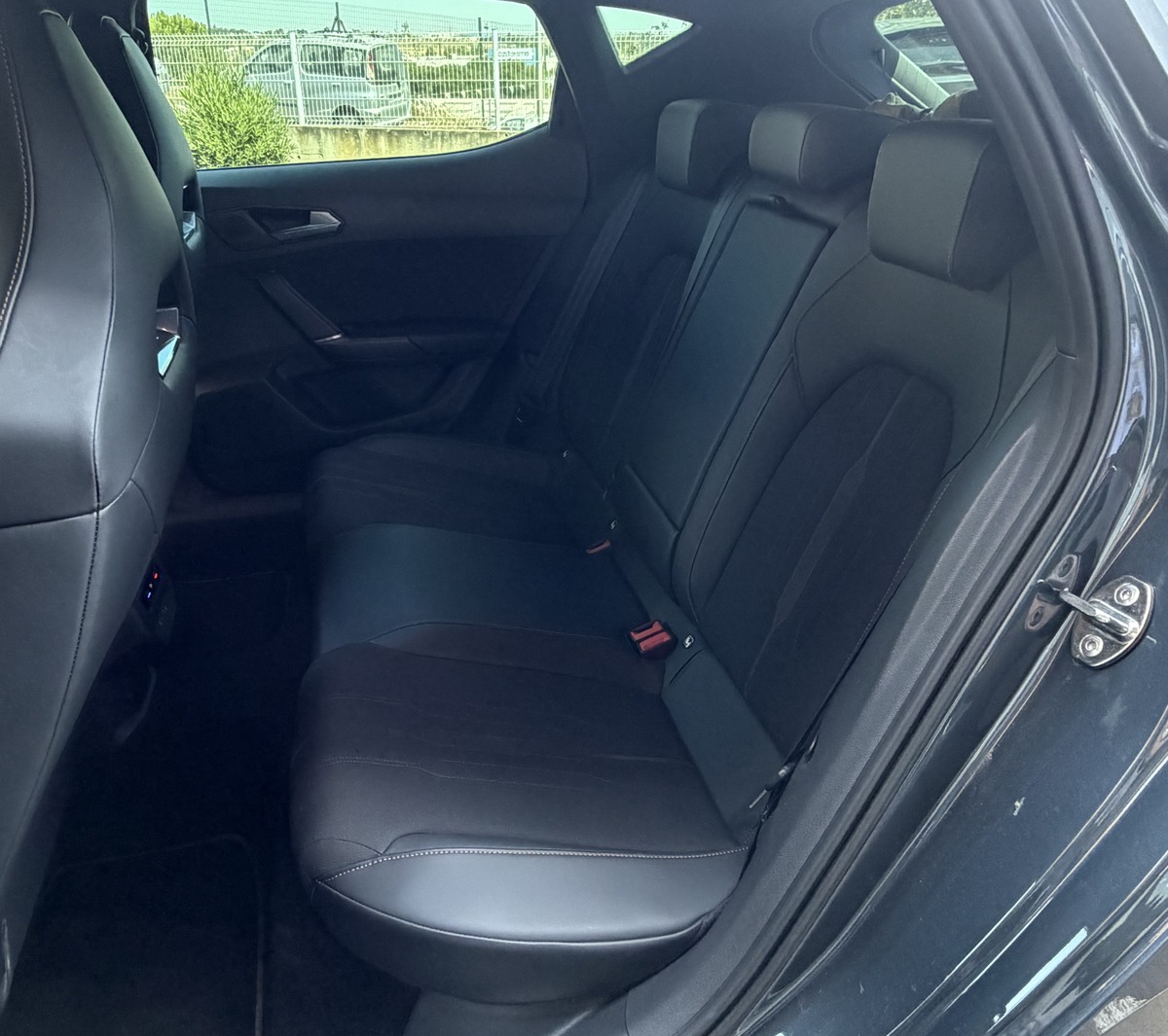 Cupra Leon 1.4 e-Hybrid 245ch VZ / Sièges chauffants / Mode de conduite / Apple CarPlay