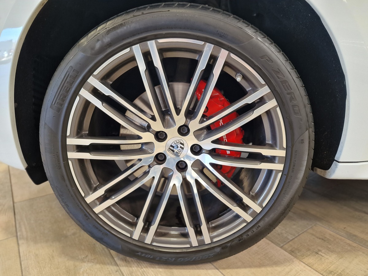 Porsche MACAN TURBO 400cv TOIT OUVRANT/ BOSE/ PDLS+ j