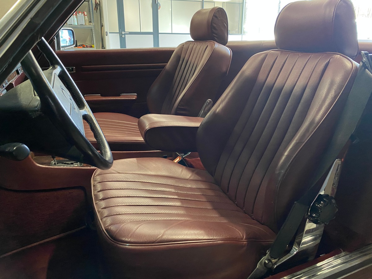 Mercedes-Benz Classe SL 560 v8 cabriolet w 107