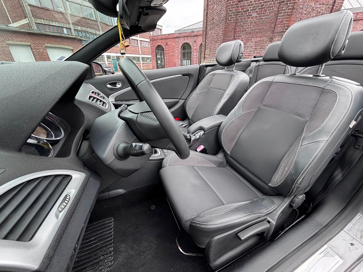 RENAULT Megane III CC 1.5 dCi 110 Dynamique - Révisé - Garantie