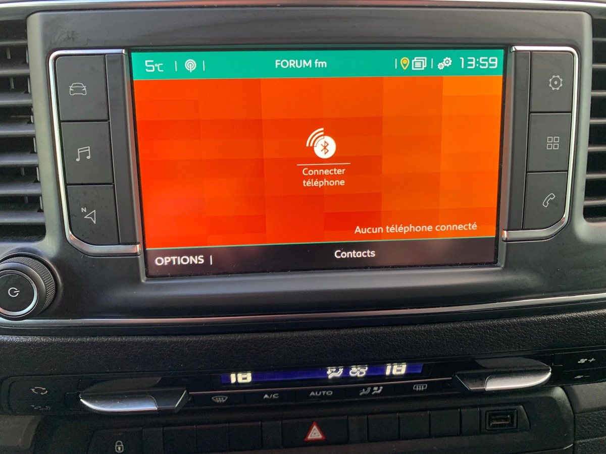 Citroën Spacetourer 120 ch | FEEL | 8 places | Attelage | Régulateur vitesse | Radar stationnement