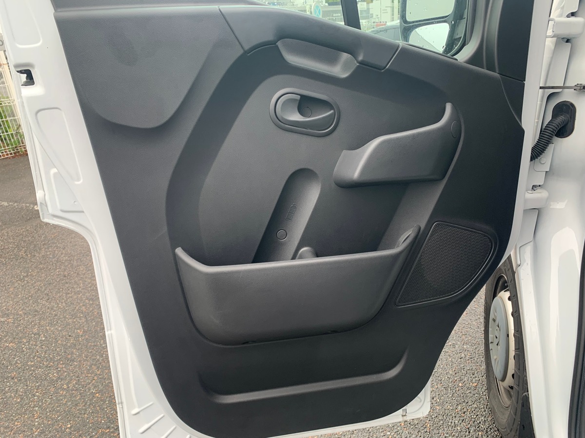 RENAULT Master 180 | L1 H1 | Première MAIN | TVA Récupérable | GRAND CONFORT | Caméra | Attelage