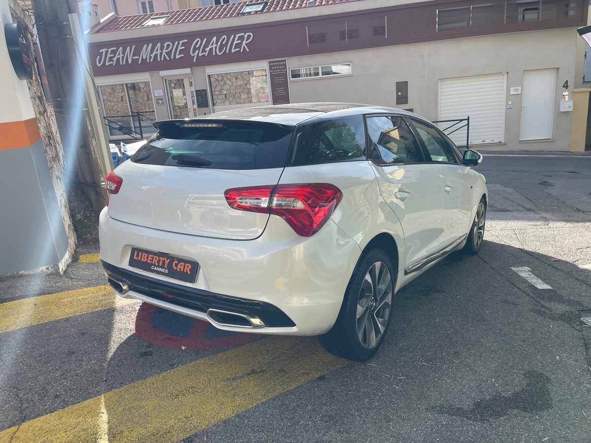 Citroën DS5 2.0 HDI 200 Hybrid4 4X4 163 CV / Toit Panoramique / GPS / Intérieur Cuir / Full