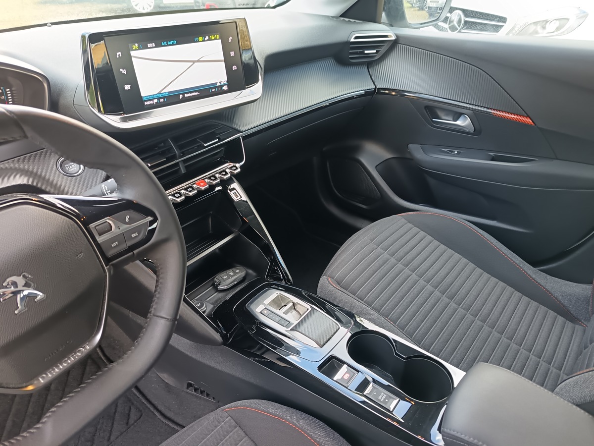 Peugeot 208 136 CH ACTIVE PACK 50 KWH