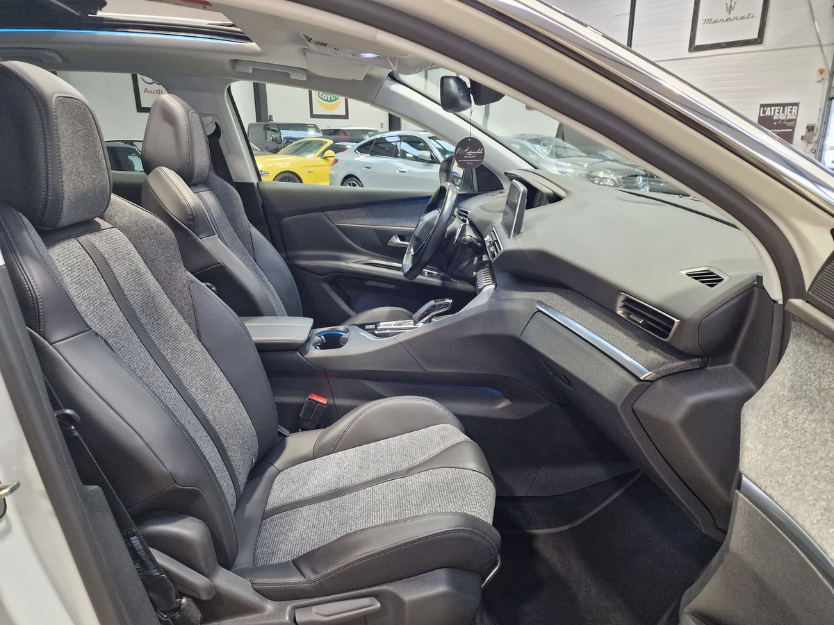 Peugeot 3008 1.2 PURETECH 130 ALLURE / TOIT PANORAMIQUE / COURROIE CHANGEE