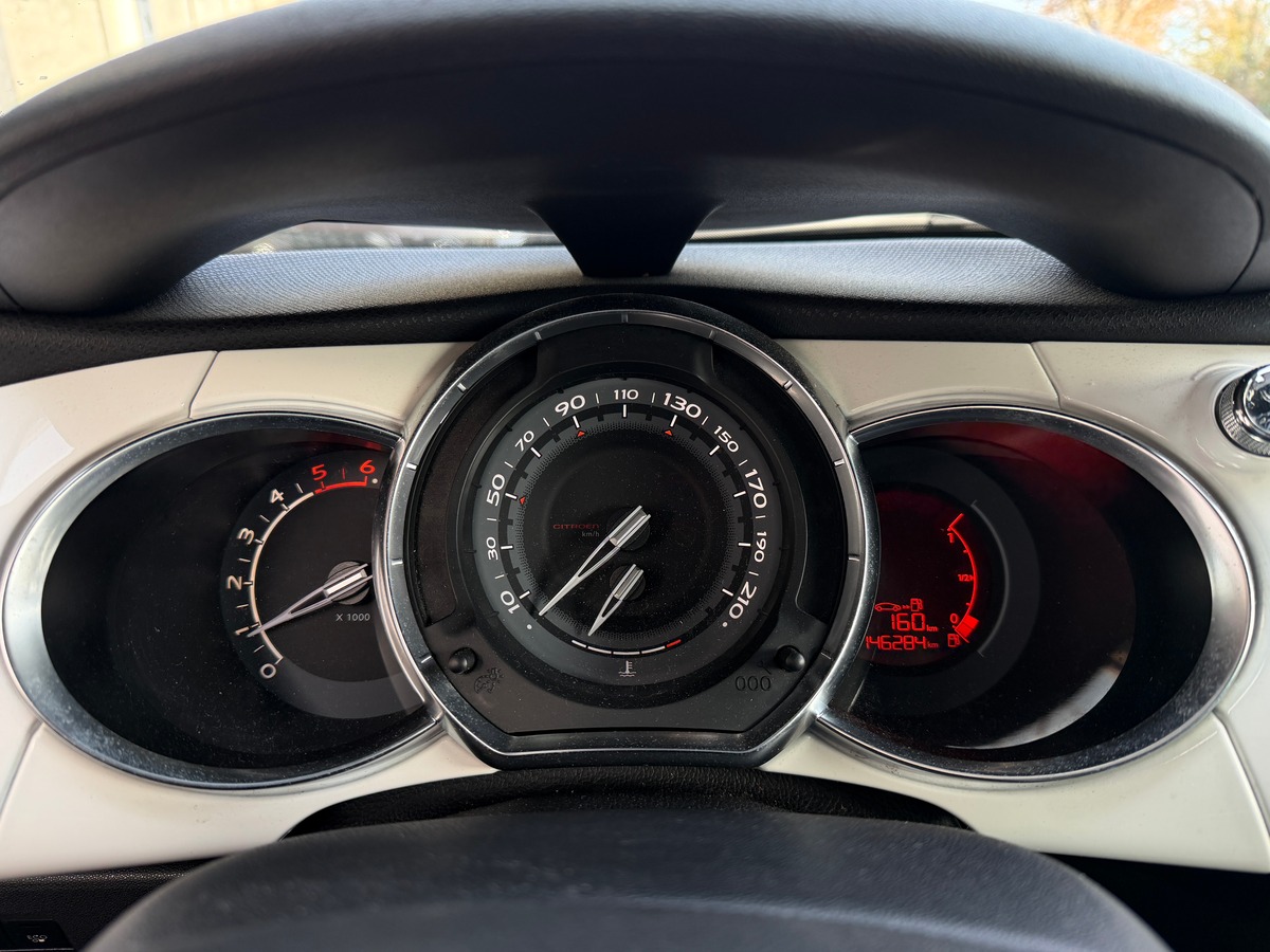 Citroën DS3 Sport Chic 1.6 e-HDI 110 cv - 2nd main