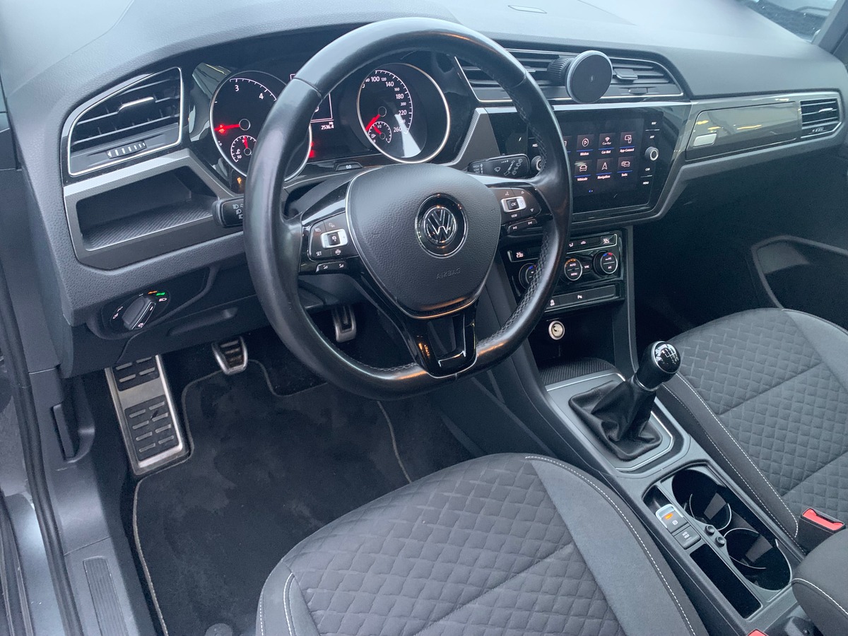 Volkswagen Touran 115 | Connect | 7 Places | Caméra recul | GPS | Bluetooth | Régulateur vitesse