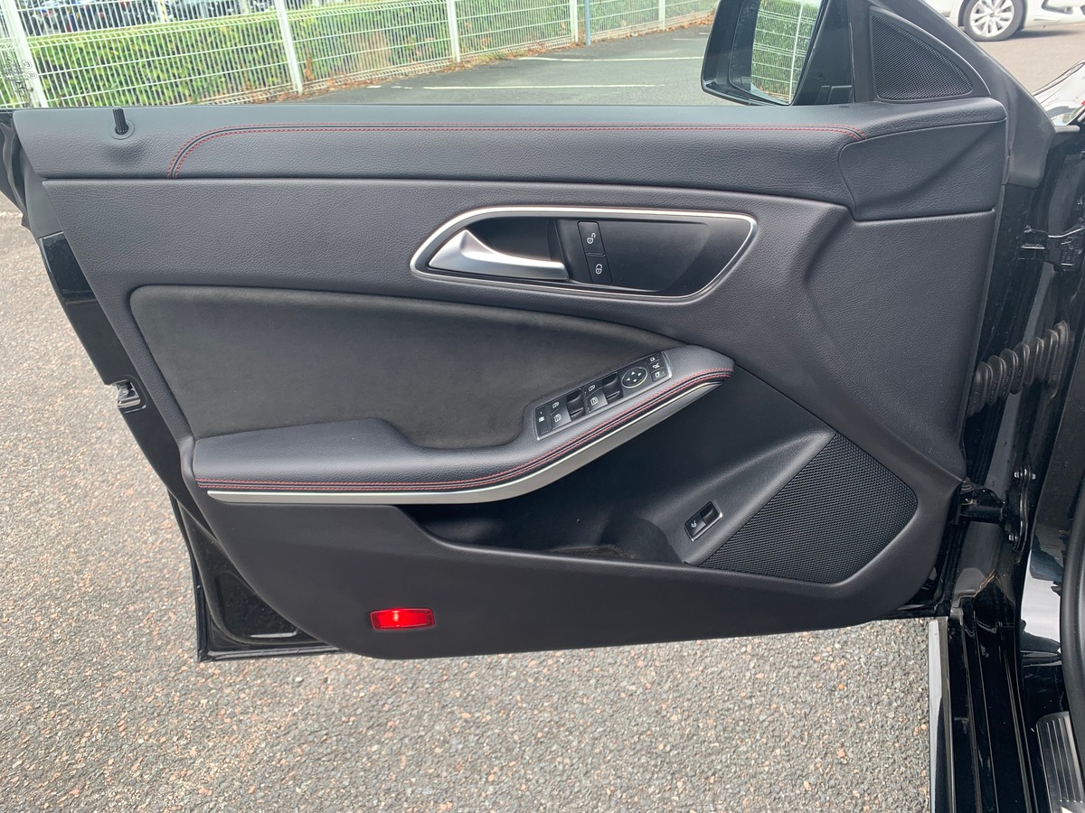 Mercedes-Benz CLA 380 ch | 45 | Toit ouvrant | Apple car play | Caméra recul | Régulateur de vitesse