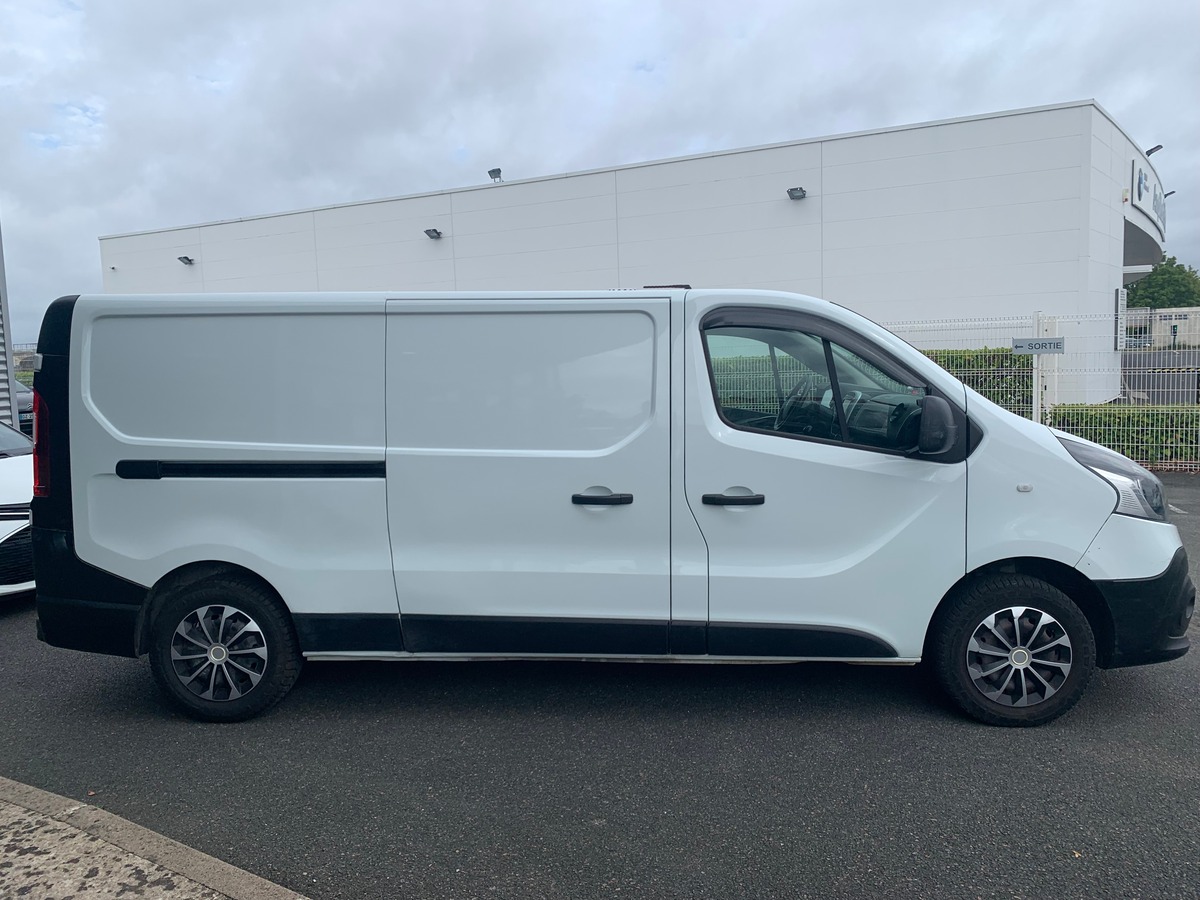 RENAULT Trafic 95 chevaux | 3 Places | Régulateur de vitesse | GPS | Climatisation | Bluetooth