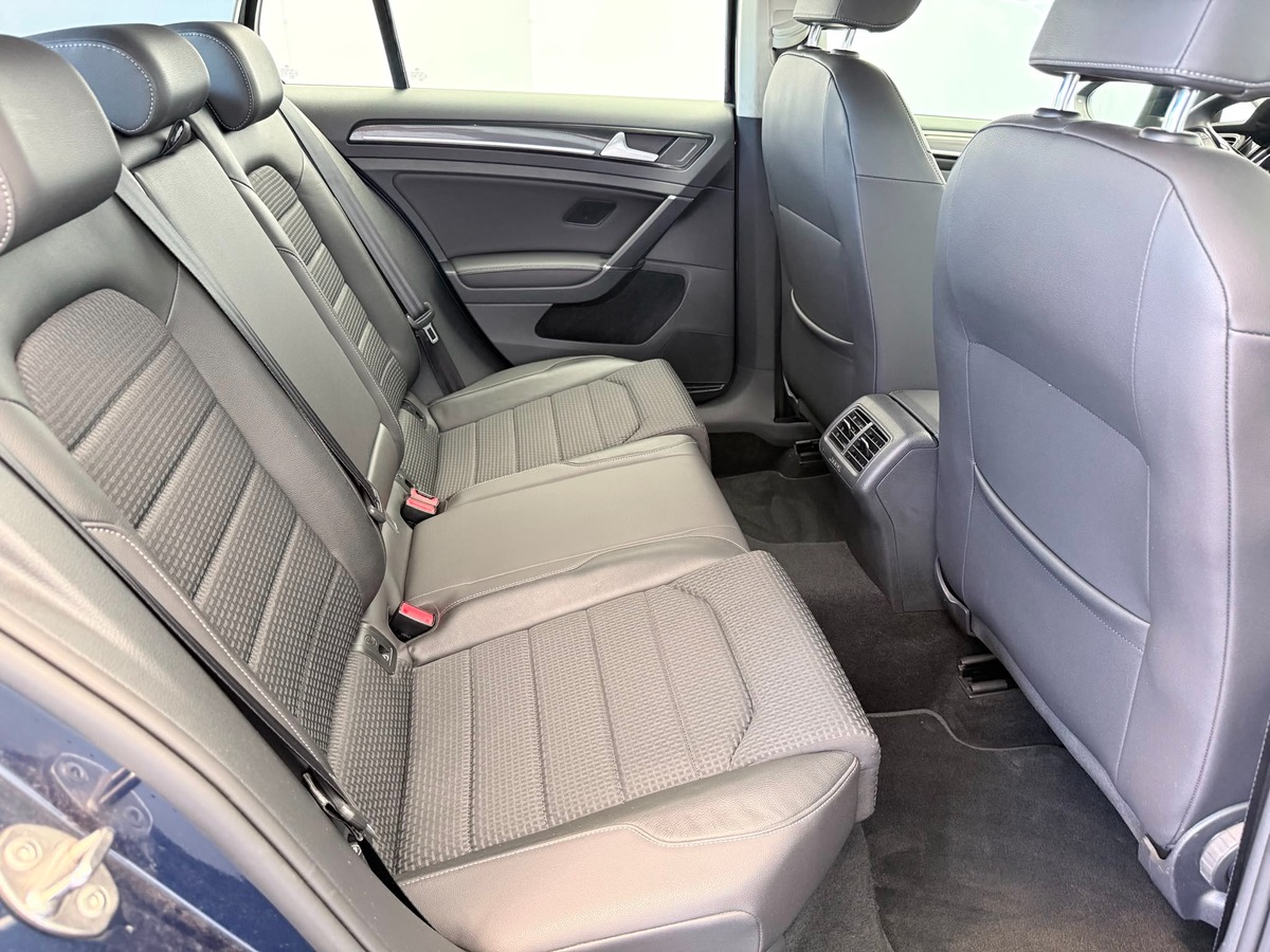 Volkswagen Golf VII 1.6 TDI 105   dsg Carat 09/2013 85.580 kms Première main
