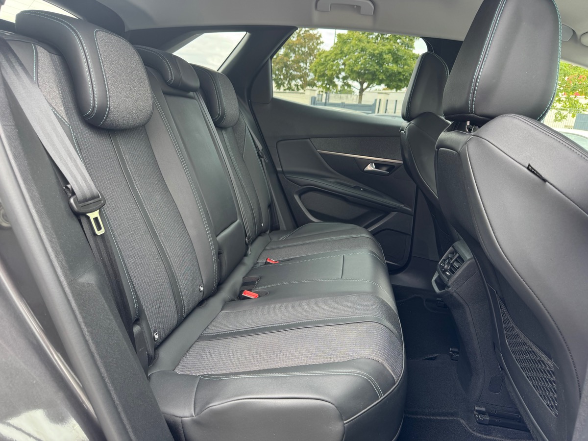 Peugeot 3008 1.6 HYBRID 225 E-EAT8 ALLURE PACK
