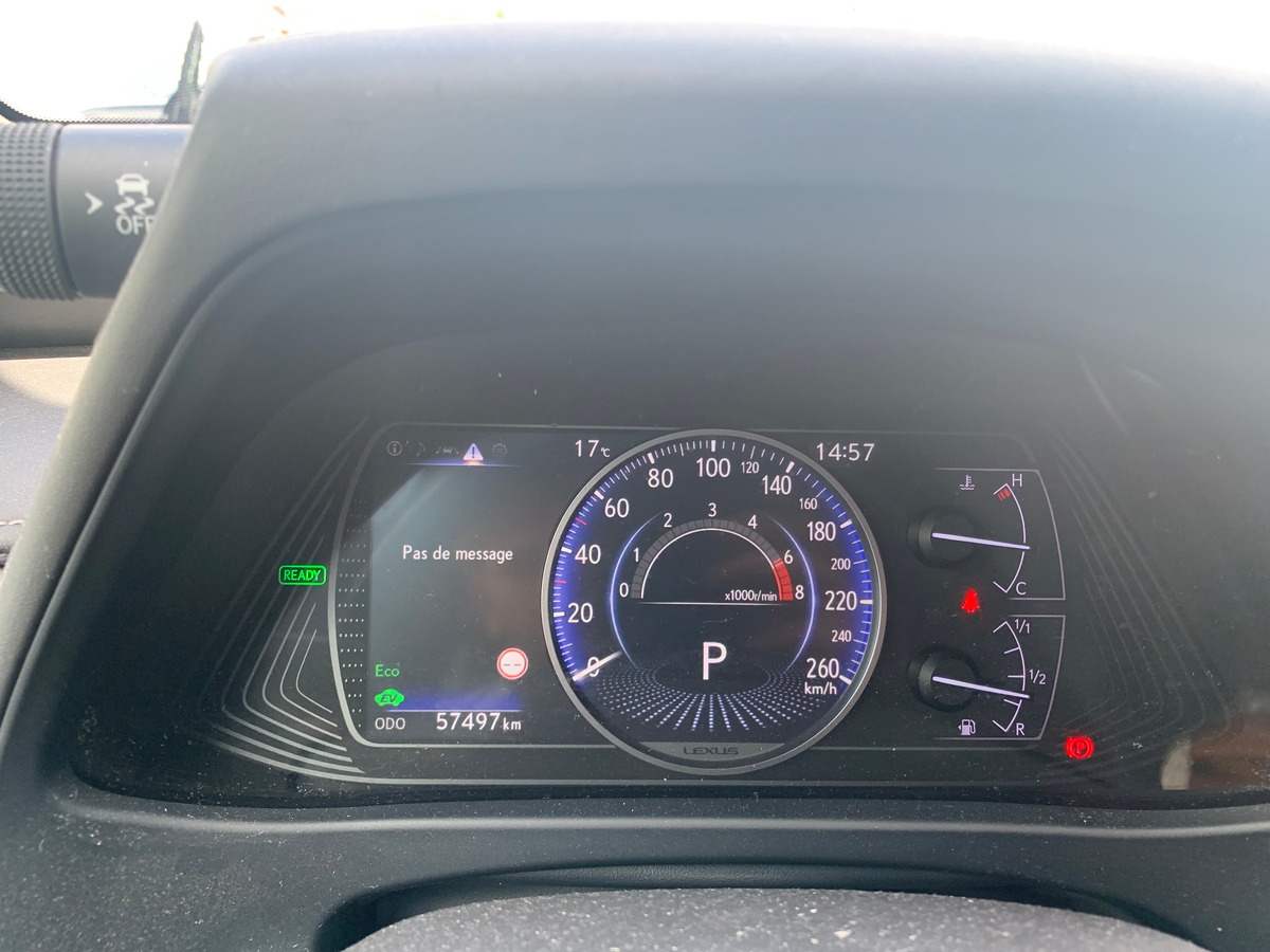Lexus UX 250 | 184 ch | Pack Confort | Apple car Play | Caméra recul | Régulateur vitesse adaptatif