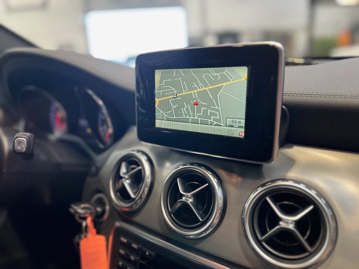 Mercedes-Benz Classe GLA 250 i 211 FASCINATION AMG 4MATIC 7G-DCT