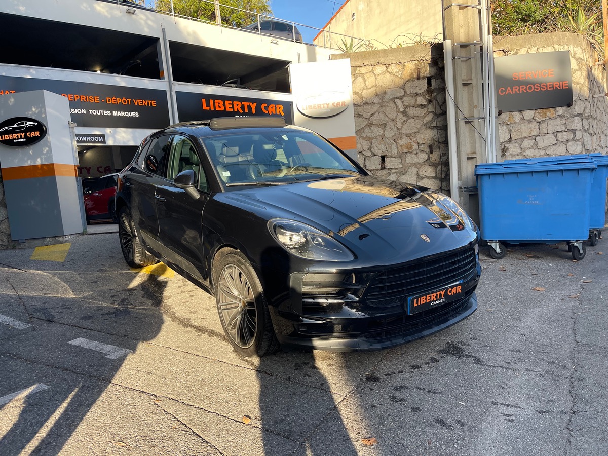 Porsche Macan 2.0 245 CV AWD / Pack Chrono / Toit Ouvrant / Pack Black /Echappement Sport/Jantes 911