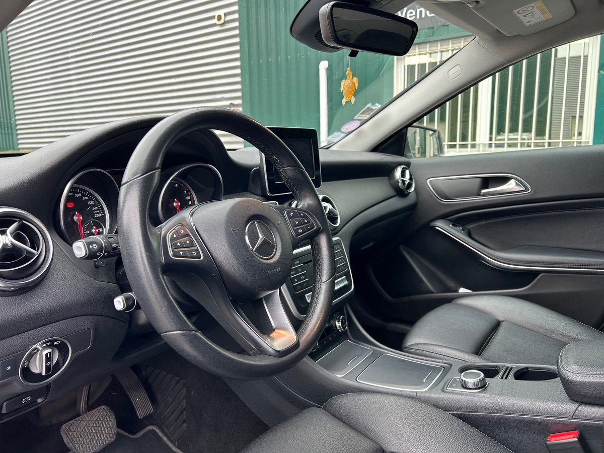 Mercedes Benz GLA 180