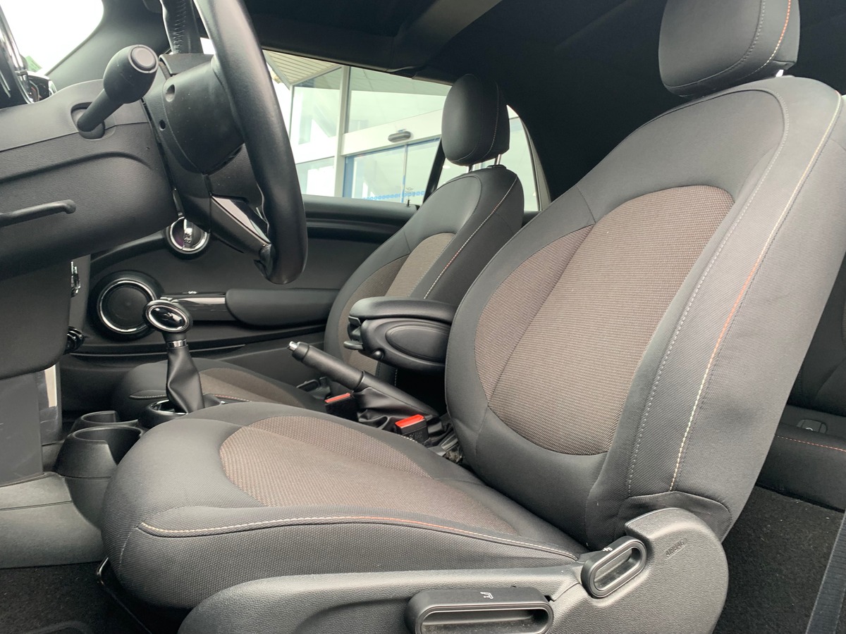 Mini Minicooper 136 chevaux | Chili | Pack Connected Navigation | Volant Sport gainé cuir MINI Yours