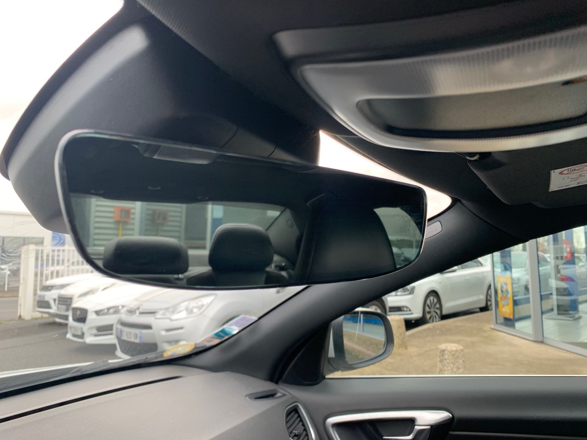 Volvo S60 150 ch | R-design | Attelage amovible | Régulateur vitesse | Radar stationnement arriére