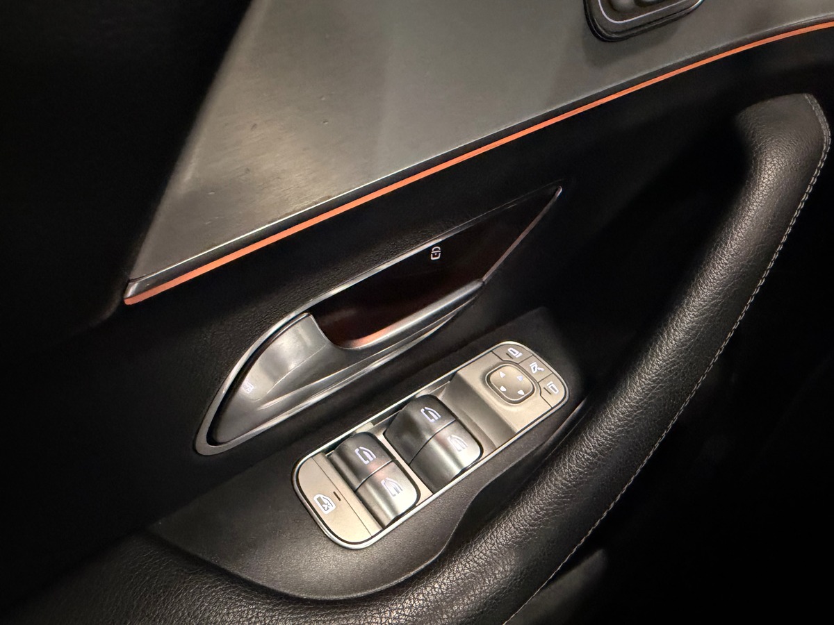 Mercedes Benz GLE 300 d 4matic AMG Line / Toit Panoramique Ouvrant / Led d Ambiance / Caméra recul